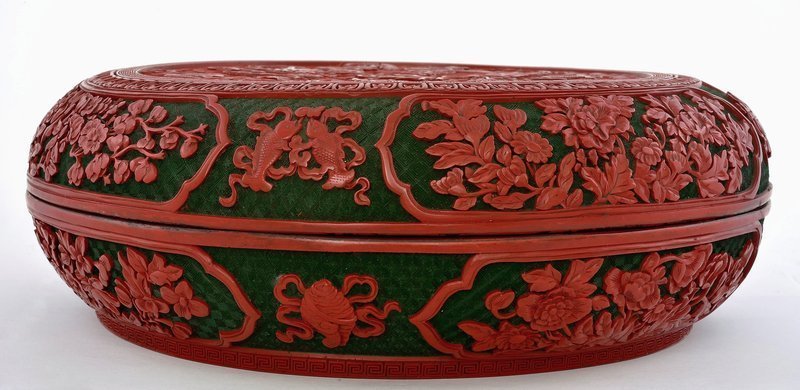 Old Chinese Two Tone Red &amp; Black Cinnabar Lacquer Dragon Box