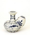 Old Vietnam Export Blue & White Kendi Vase