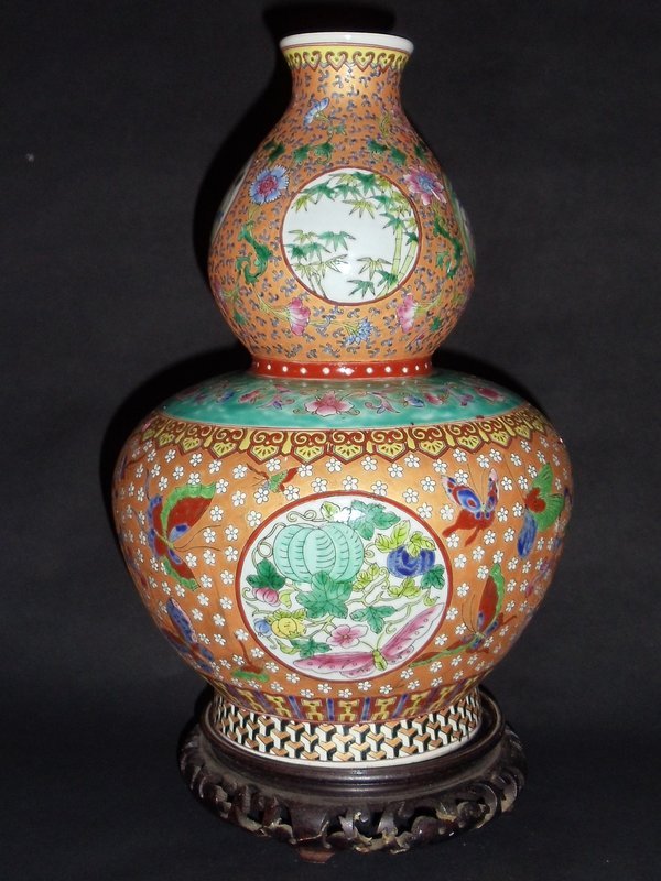 A Rare &amp; Exquisite Famille Rose Vase, Mark of Qing Emperor Qianlong