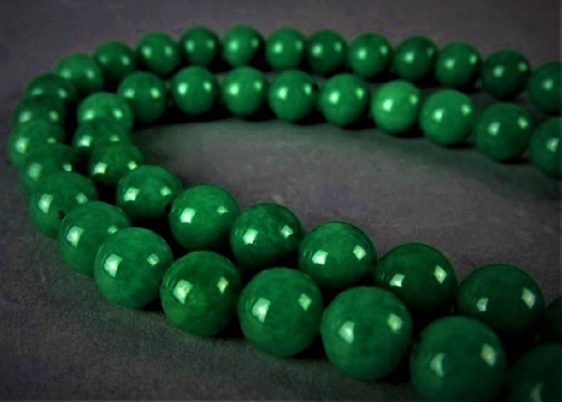 An Exquisite Vintage Green Jade/Jadeite Prayer Necklace