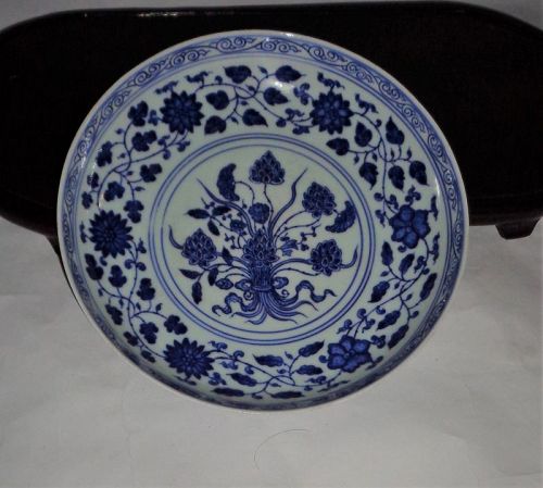 A Rare Qing Dynasty Blue-White Lotus-Bouquet Plate w. Mark of Emperor