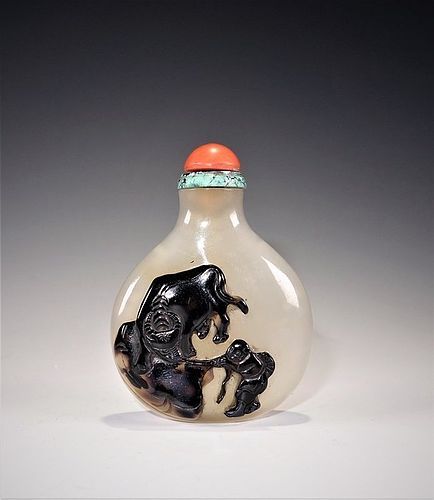 A Chinese Agate Snuff Bottle - 19th Century