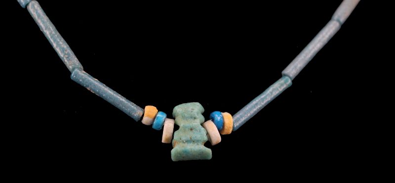 Egyptian nacklace with faience beads and Shu amulet. - c. 19,89 inches
