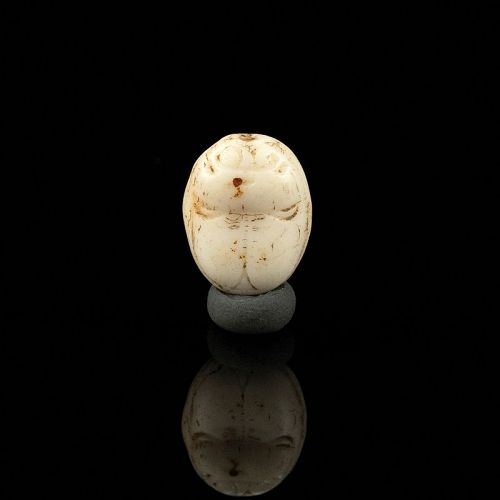 Ancient egyptian white stone scarab 1,3 cm.