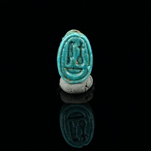 Ancient egyptian motto scarab with torquise blue glaze 1,3 cm.