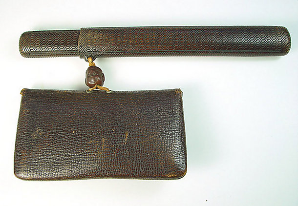 Old Japanese Tobacco Pouch and Kiseruzutsu