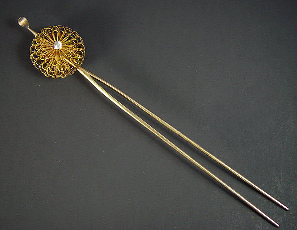 Antique Kanzashi Silver Hairpin with Gold Chrysanthemum