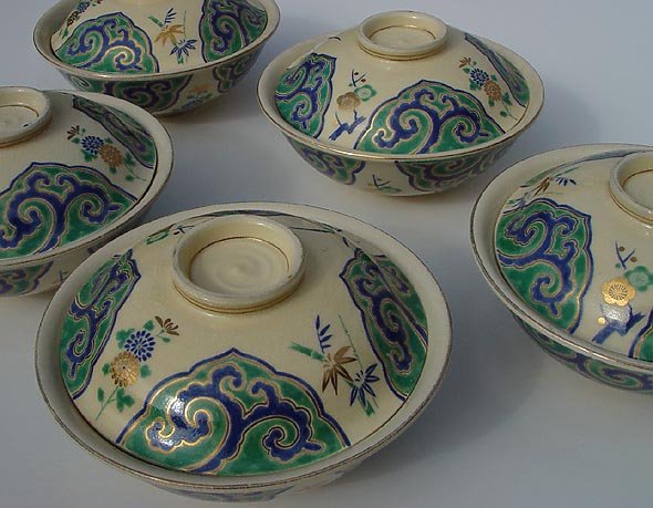 Japanse Kyo-yaki Bowls with Covers - A Set of Five