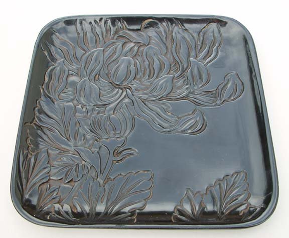 Japanese Urushi Lacquer Plates with Chrysanthemums