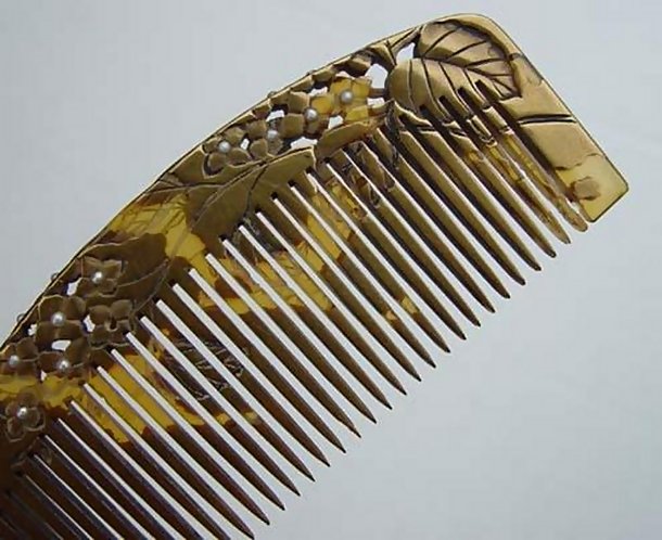 Japanese Kanzashi Hair Ornament, Gold comb