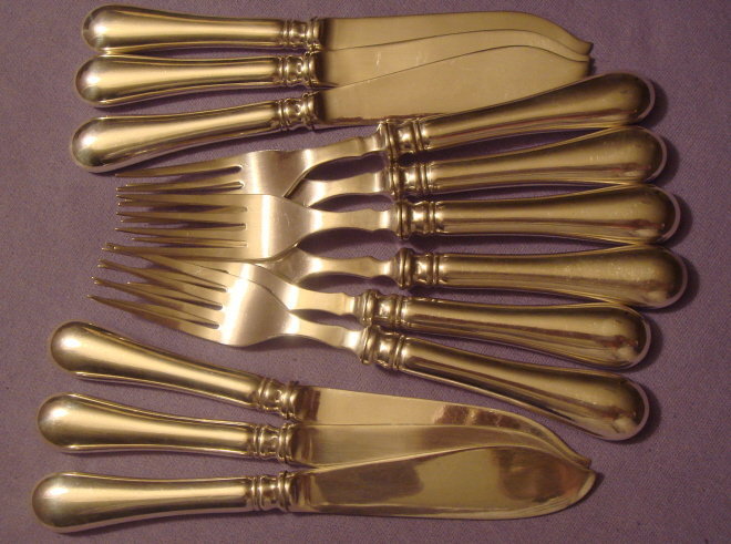 VINTAGE ERCUIS FISH KNIVES &amp; FORKS – VERY GOOD
