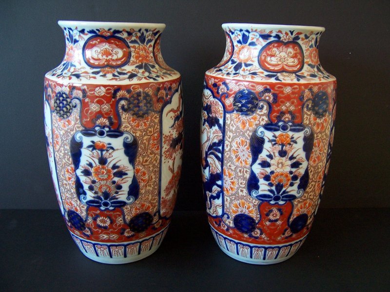 A Large and Regal Pair of Imari Vases, Meiji 1868-1912