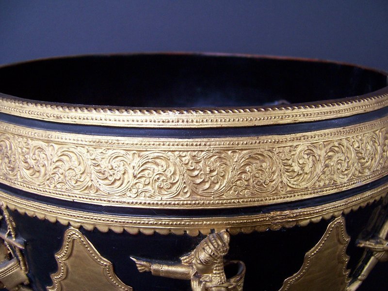 An Exceptional Lacquered and Gilded Ko Kaw Tee, Burma