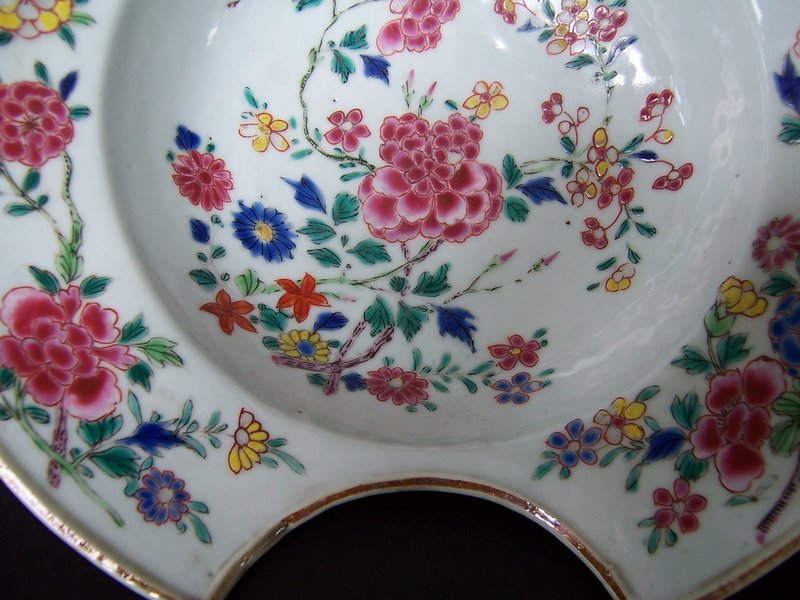 A Famille Rose Barber's Bowl, Yongzheng (1723-1735)