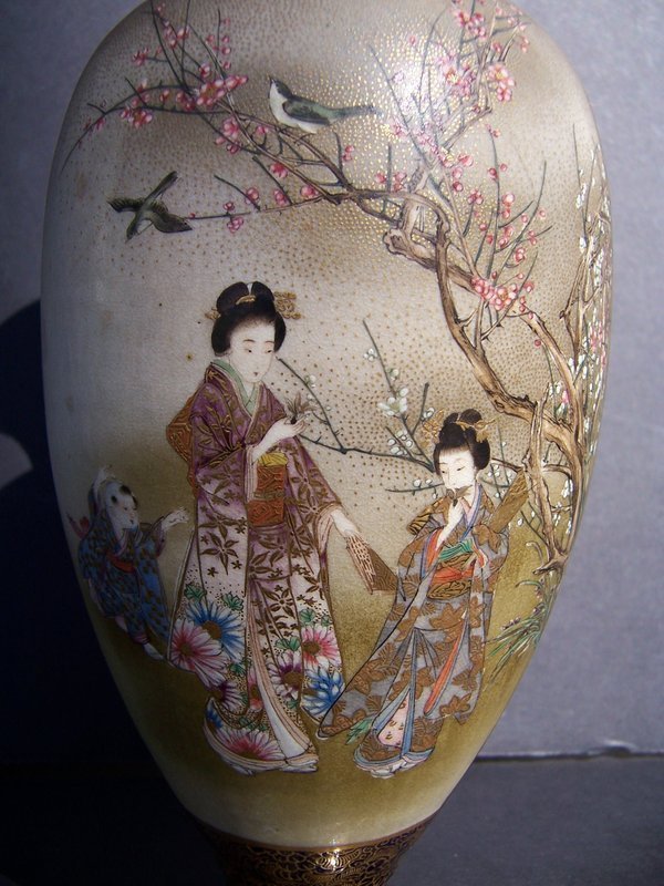 A Superb Kinkozan Satsuma vase, Meiji Period 1868-1912