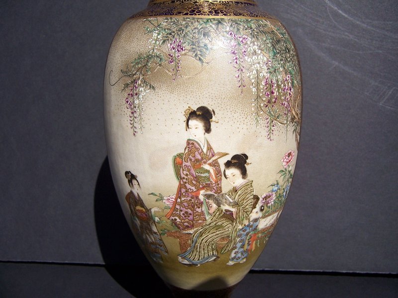 A Superb Kinkozan Satsuma vase, Meiji Period 1868-1912