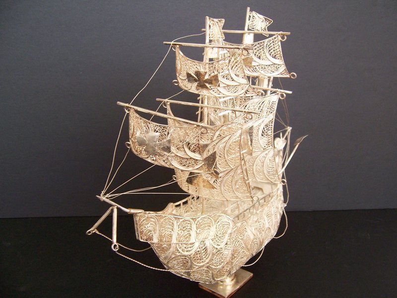 An Extremely Fine Peruvian Silver Filigree Boat