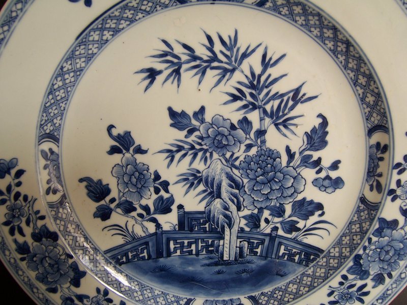 A Fine Qianlong (1736-1795) Blue and White Charger