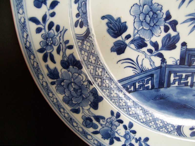 A Fine Qianlong (1736-1795) Blue and White Charger