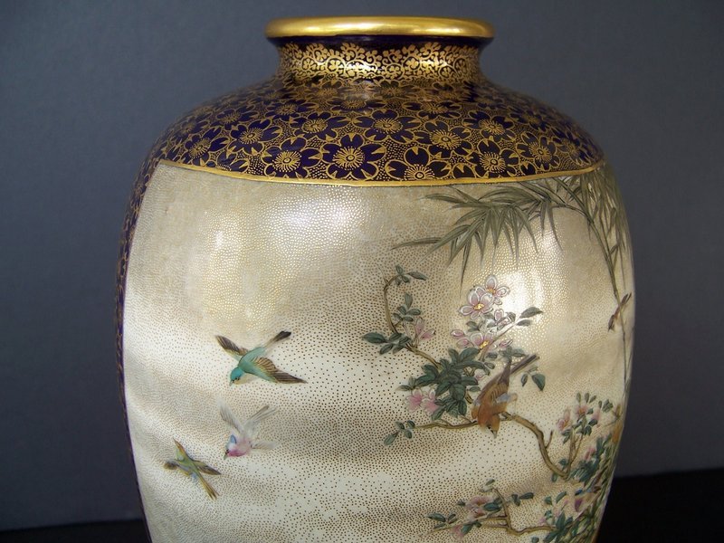 A Superb Kinkozan Satsuma Vase, Meiji Period 1868-1912