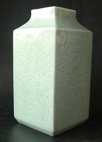 Excellent celadon vase, Late Qing