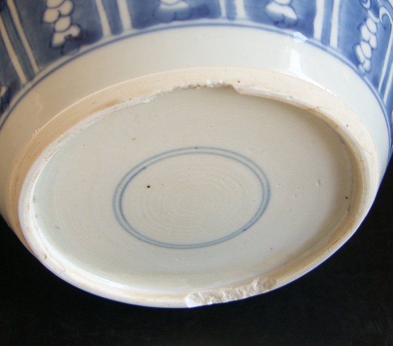 Large blue and white Jar, Kangxi ( 1662 - 1722 )