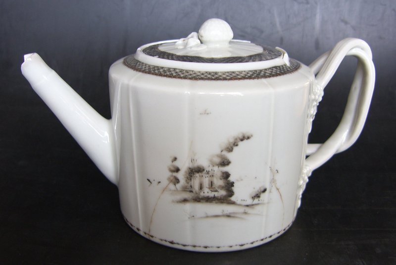 Teapot European sepia motif, Qianlong (1736–1795)