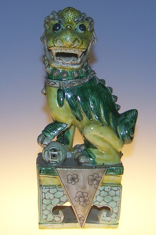 Famille verte foo lion, Kangxi ( 1662 - 1722 )