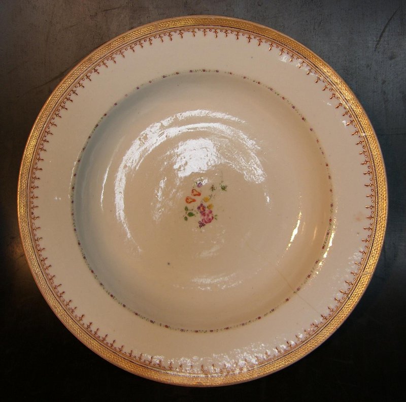 Lot of three familie rose plates, around 1790