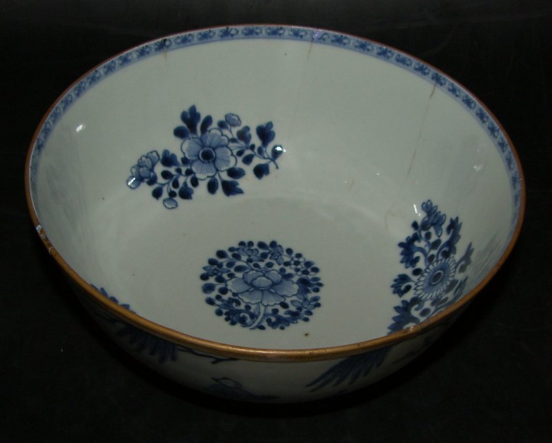 Large Punch bowl, Kangxi (1662 - 1722)