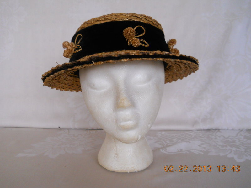 1950’s  HAND MADE STRAW HAT