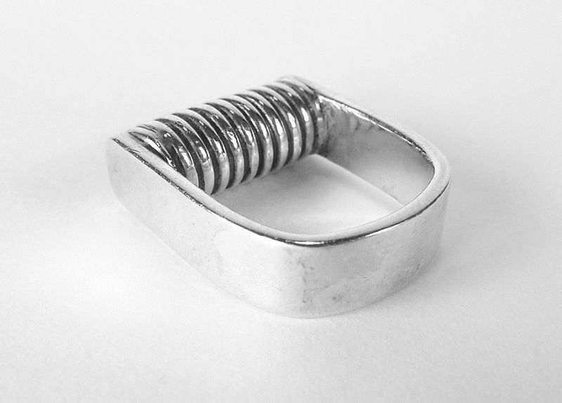 SUPERB Svea Juen Austria Handmade Sterling Modernist RING - Size 5