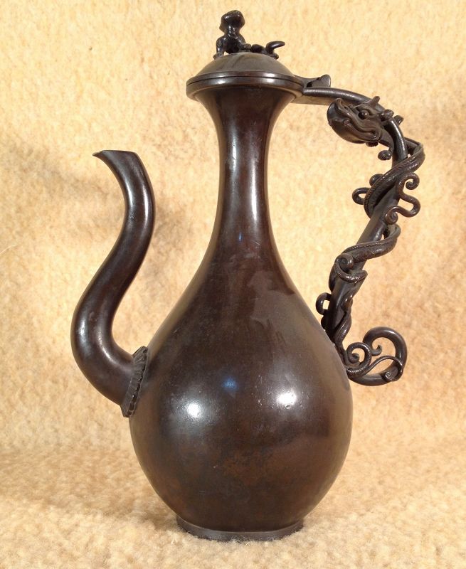 Excessively rare japanese ewer Muromachi périod.