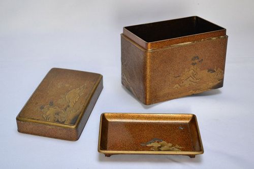 Rare laquered Kobako metal inlaid.Early Edo period.