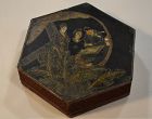 Chinese red lacquered carved and painted box Tsing périod.