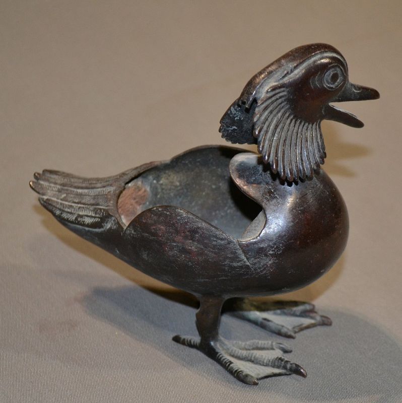 Censer Duck in cast bronze. Qing or Edo