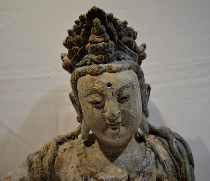 Carved wooden Guanyin. Yuan style or period
