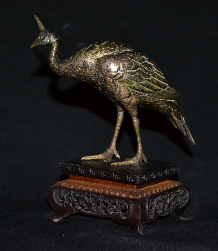 Peacock in bronze and shakudo gilded. Meiji