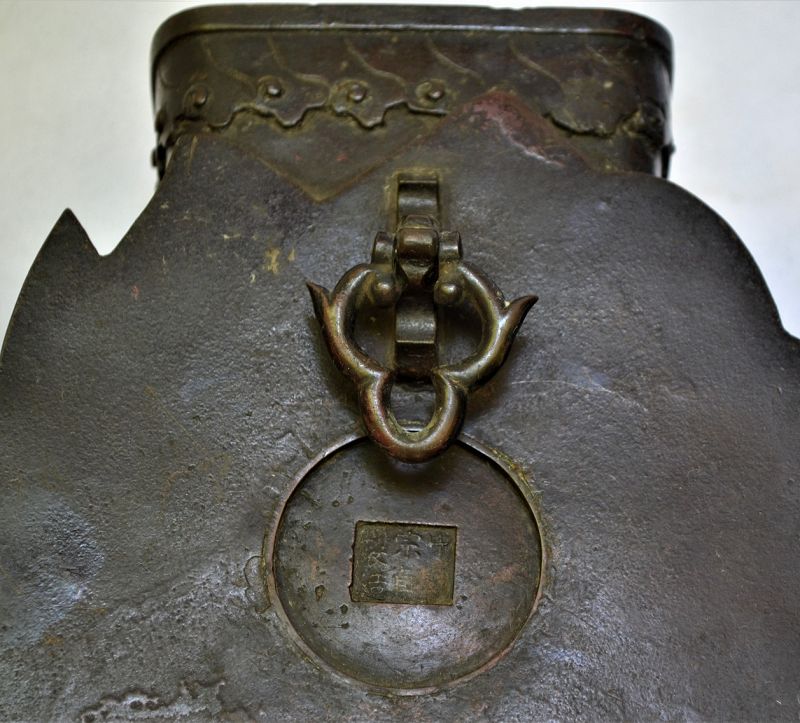ChaNoYu bronze wall vase. Edo périod
