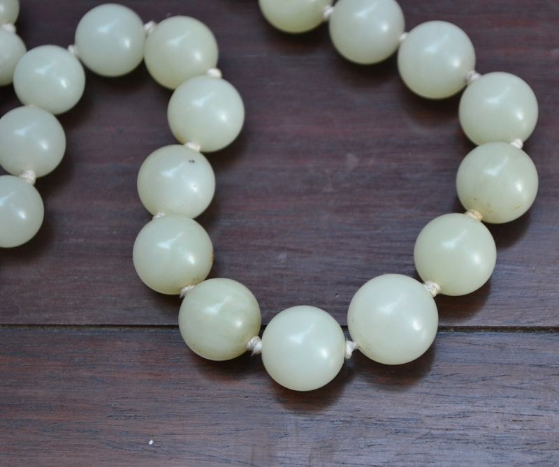 Greenish white jade bead necklace