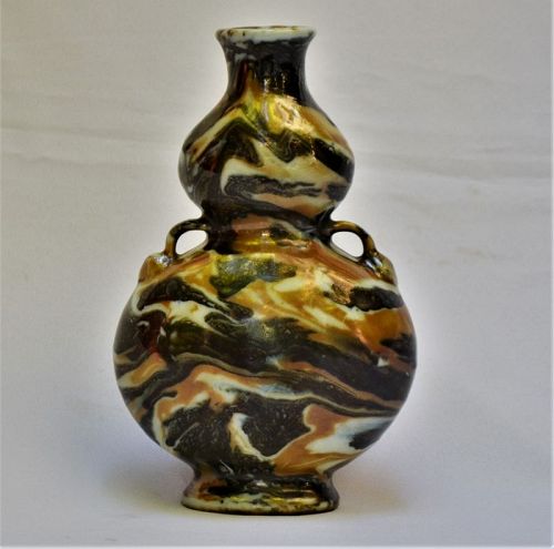 Rare porcelain vase with marbled decoration