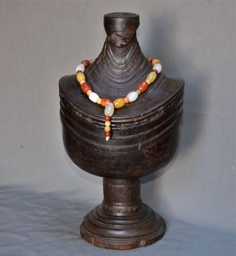 Covered vase in hardwood. Burma or