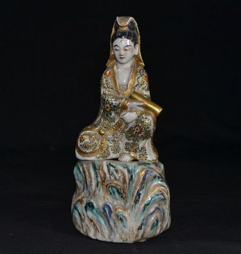 Kyoto ceramic statuette of Guanyin. Edo 18-19th century