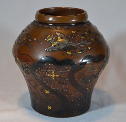 Japanese vase in sentoku inlaid with précious metals. Japan late 19° C