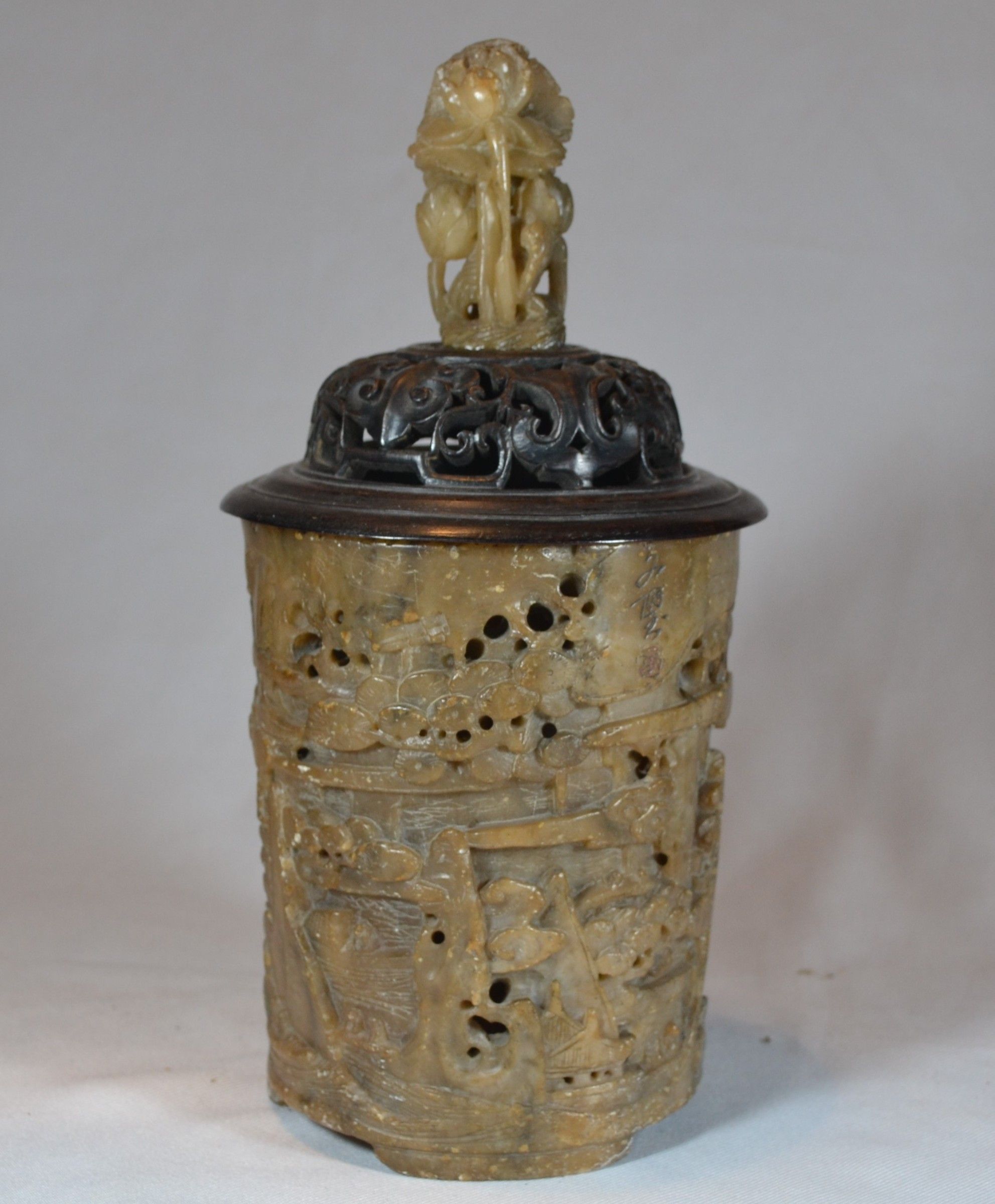 Soapstone censer or brushpot. Qing period 17-19th.