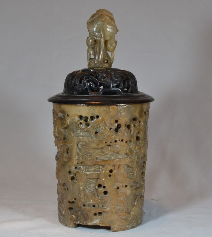Soapstone censer or brushpot. Qing period 17-19th.