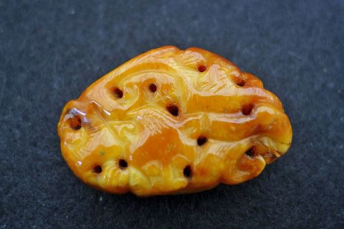 Antique Chinese Carved Amber (Mila)