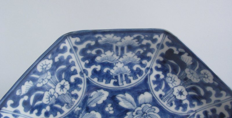 Ko Imari Kiku no Iwa Octagonal Dish c.1780 No 1