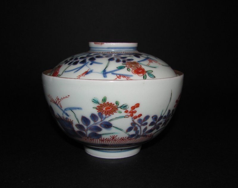 Imari “Johanneum” Autumn flowers and Banded Hedge Covered Bowl c.1700