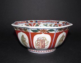 Ko Imari Takarazukushi mon Octagonal Bowl c.1710